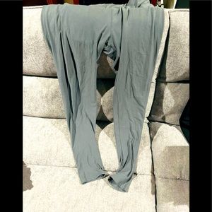 Like New Gray Lularoe Leggings